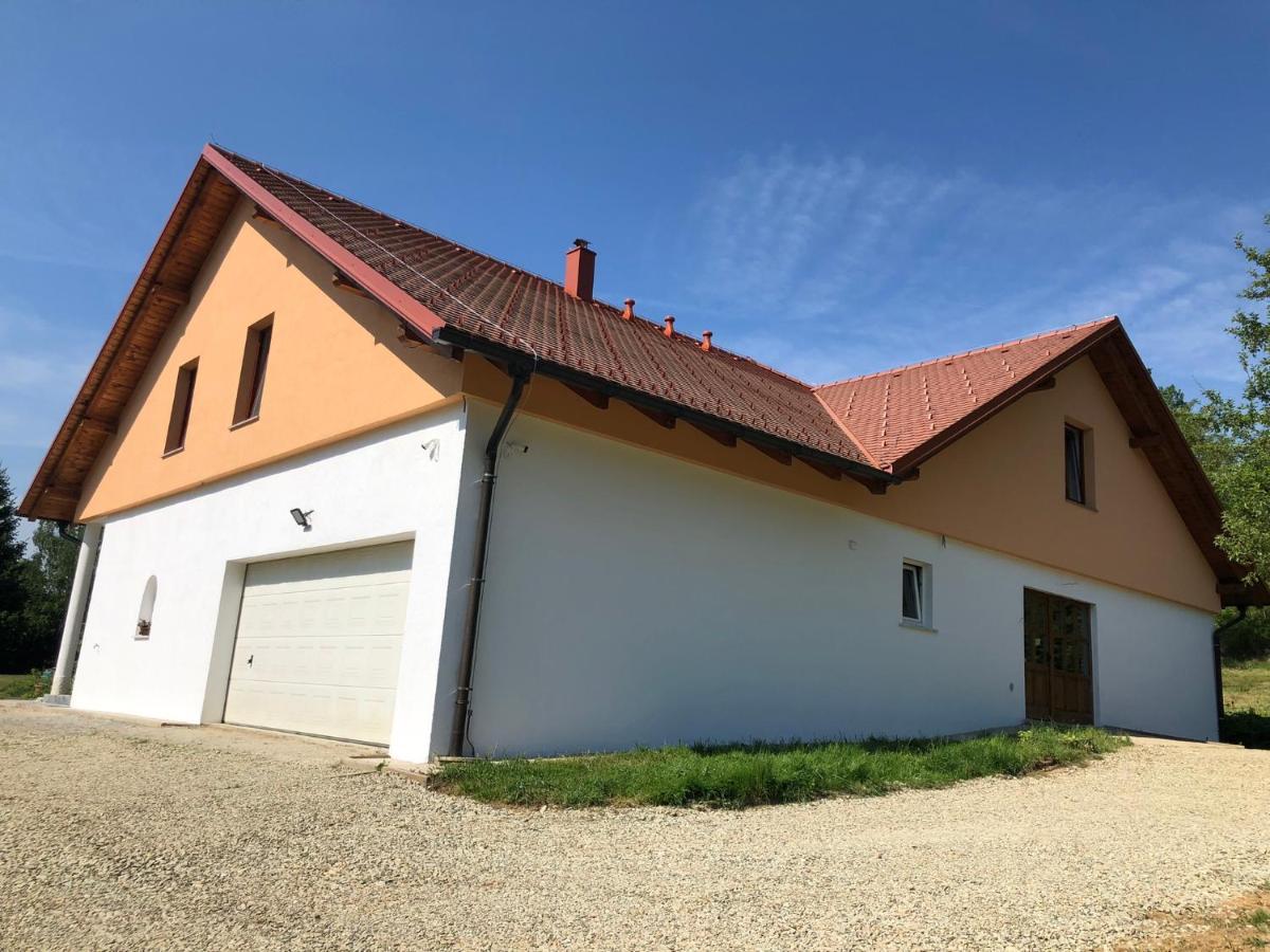 Hotel Vamis Gornji Petrovci Esterno foto