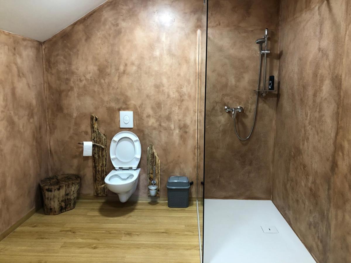 Hotel Vamis Gornji Petrovci Esterno foto